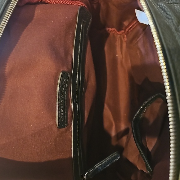 NWOT Adrienne Vittadini backpack purse - Picture 5 of 11